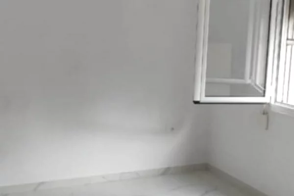 Shtepi me qera 2+1 ne Tirane - 530 Euro