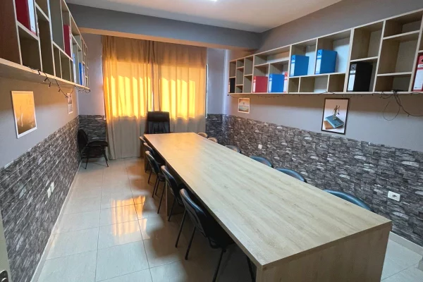 Shtepi me qera 1+1 ne Tirane - 30,000 Leke