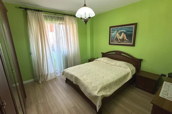 Shtepi me qera 2+1 ne Tirane - 580 Euro