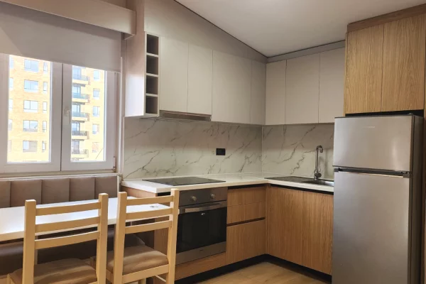 Shtepi me qera 2+1 ne Tirane - 55,000 Leke