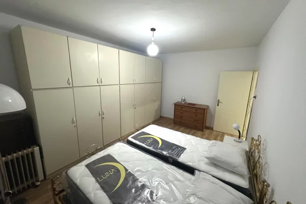 Shtepi me qera Apartament ne Tirane, 2+1, Mobilimi E mobiluar, Pagesa 50,000  Leke.