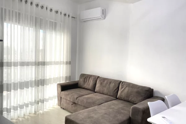 Shtepi me qera 2+1 ne Tirane - 55,000 Leke