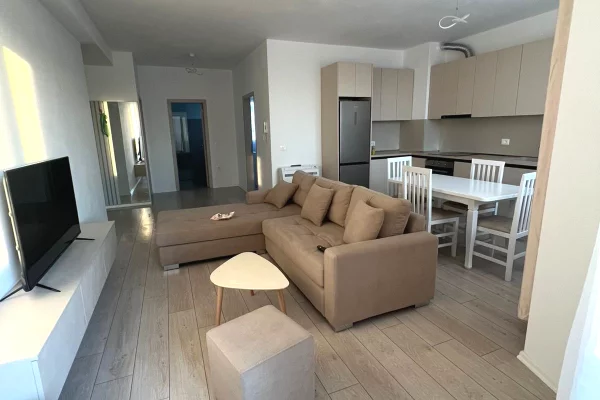 Shtepi me qera Apartament ne Tirane, 2+1, Mobilimi E mobiluar, Pagesa 60,000  Leke.