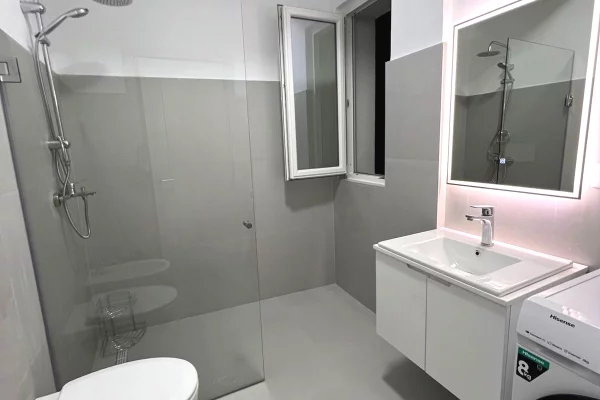 Shtepi me qera Apartament ne Tirane, 2+1, Mobilimi E mobiluar, Pagesa 60,000  Leke.