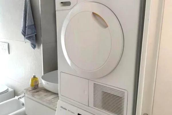 Shtepi me qera Apartament ne Tirane, 2+1, Mobilimi E mobiluar, Pagesa 800  Euro.