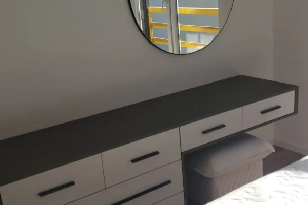 Shtepi me qera Apartament ne Tirane, 2+1, Mobilimi E mobiluar, Pagesa 750  Euro.