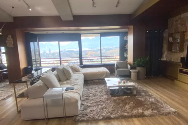 Shtepi me qera 3+1 ne Tirane - 1,700 Euro