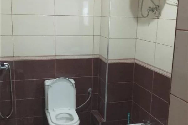 Shtepi me qera Apartament ne Tirane, 2+1, Mobilimi E mobiluar, Pagesa 50,000  Leke.