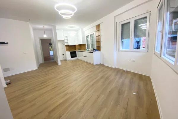 Shtepi me qera 2+1 ne Tirane - 50,000 Leke