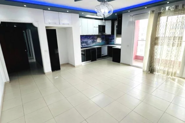 Shtepi ne shitje Apartament ne Tirane, 2+1, Mobilimi Pjeserisht e mobiluar, Pagesa 130,000  Euro.