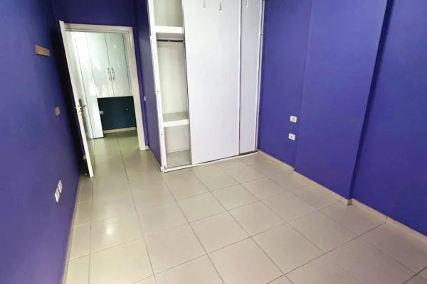 Shtepi ne shitje 2+1 ne Tirane - 1,300,000 Leke