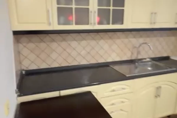 Shtepi me qera 2+1 ne Tirane - 55,000 Leke