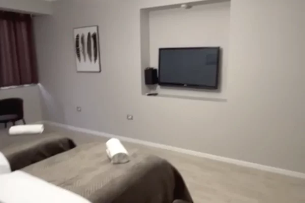 Shtepi me qera 2+1 ne Tirane - 52,000 Leke