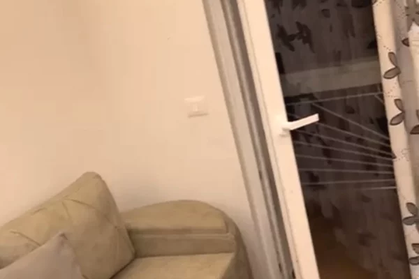 Shtepi me qera 2+1 ne Tirane - 60,000 Leke