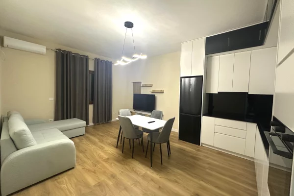 Shtepi me qera 2+1 ne Tirane - 500 Euro