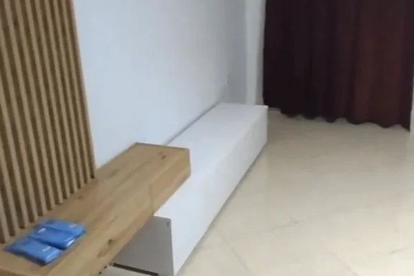 Shtepi me qera 2+1 ne Tirane - 60,000 Leke