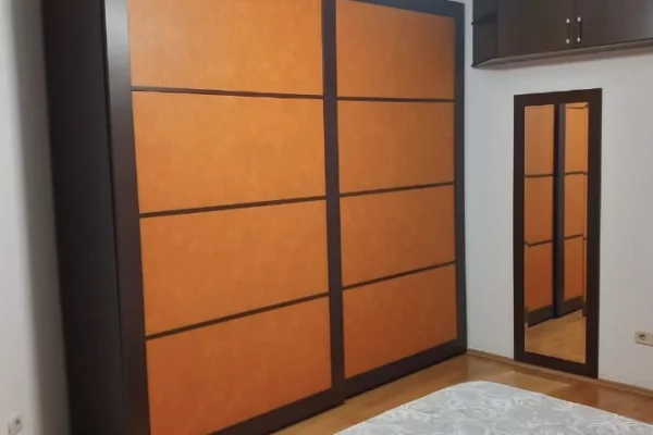 Shtepi me qera Apartament ne Tirane, 1+1, Mobilimi E mobiluar, Pagesa 600  Euro.