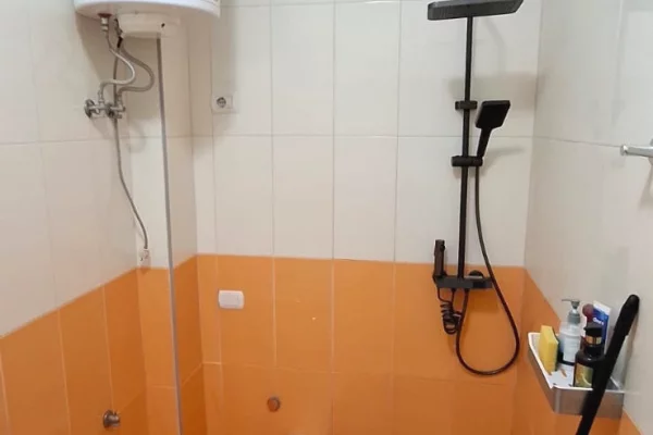 Shtepi me qera Apartament ne Tirane, 1+1, Mobilimi E mobiluar, Pagesa 550  Euro.