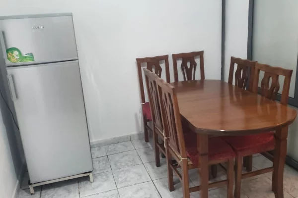 Shtepi me qera 2+1 ne Tirane - 40,000 Leke