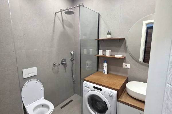 Shtepi me qera 2+1 ne Tirane - 900 Euro