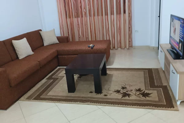 Shtepi me qera 2+1 ne Tirane - 50,000 Leke