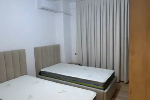 Shtepi me qera 2+1 ne Tirane - 50,000 Leke