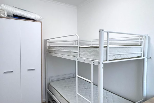 Shtepi ne shitje Apartament ne Tirane, 2+1, Mobilimi E mobiluar, Pagesa 139,000  Euro.