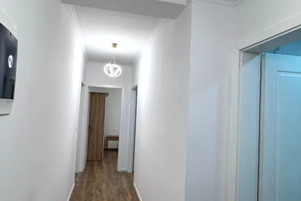 Shtepi ne shitje Apartament ne Tirane, 2+1, Mobilimi E mobiluar, Pagesa 139,000  Euro.