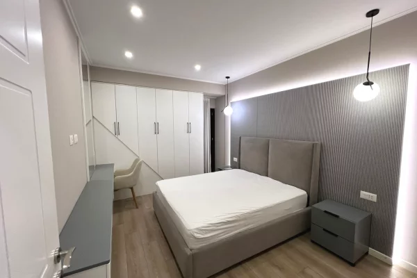 Shtepi me qera Apartament ne Tirane, 1+1, Mobilimi E mobiluar, Pagesa 75,000  Leke.