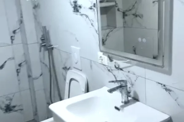 Shtepi me qera Apartament ne Tirane, 2+1, Mobilimi E mobiluar, Pagesa 55,000  Leke.