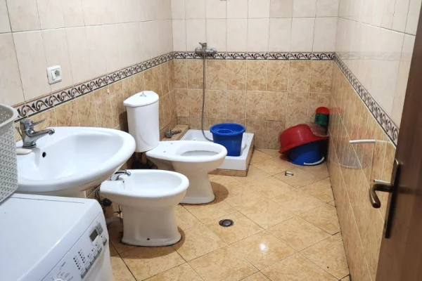 Shtepi me qera 2+1 ne Tirane - 500 Euro