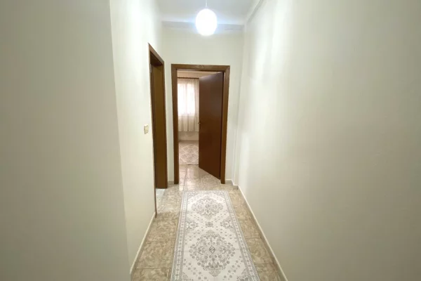 Shtepi me qera Apartament ne Tirane, 1+1, Mobilimi E mobiluar, Pagesa 55,000  Leke.
