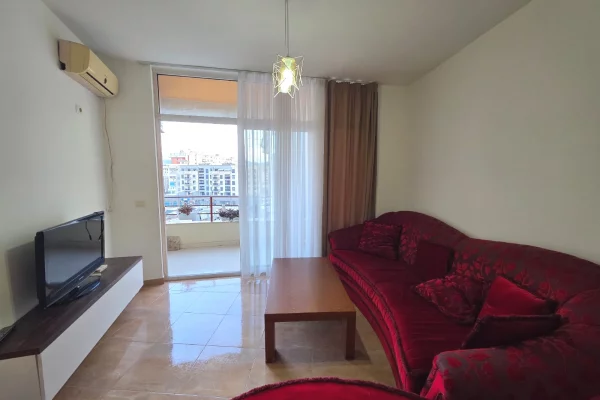 Shtepi ne shitje Apartament ne Tirane, 2+1, Mobilimi E mobiluar, Pagesa 130,000  Euro.