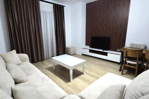 Shtepi me qera Apartament ne Tirane, 1+1, Mobilimi E mobiluar, Pagesa 50,000  Leke.