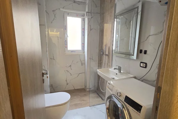 Shtepi me qera Apartament ne Tirane, 2+1, Mobilimi E mobiluar, Pagesa 50,000  Leke.