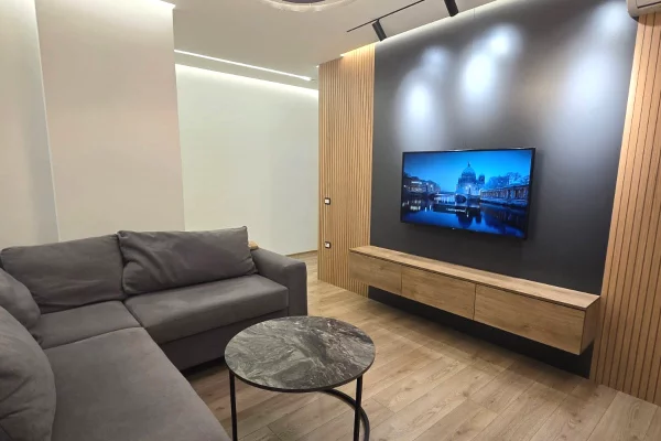 Jepet me qira 2+1+1 SELITE 500 mije leke