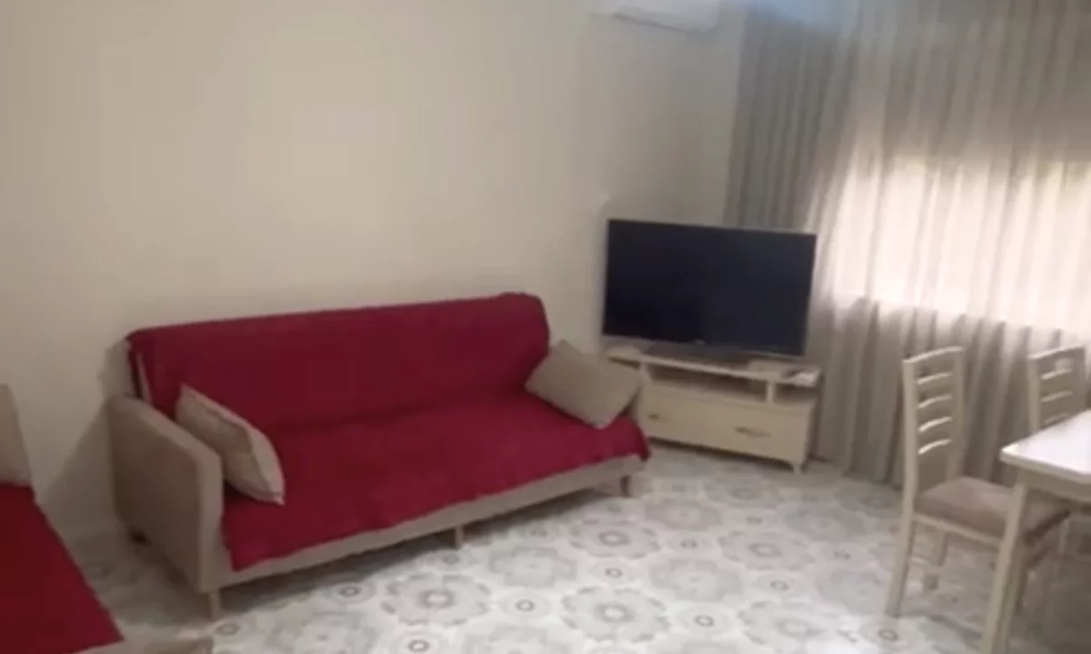 Shtepi me qera Apartament ne Tirane, 1+1, Mobilimi E mobiluar, Pagesa 45,000  Leke.