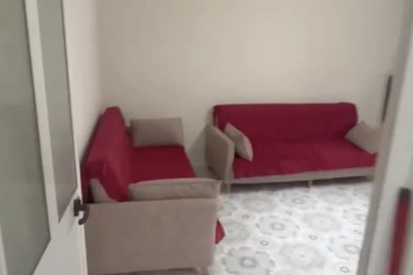 Shtepi me qera 1+1 ne Tirane - 45,000 Leke