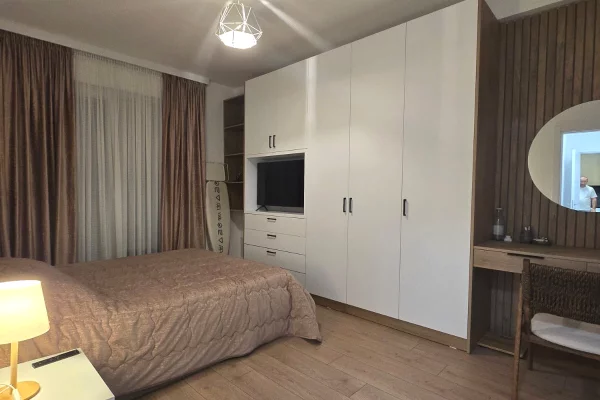 Shtepi me qera Apartament ne Tirane, 2+1, Mobilimi E mobiluar, Pagesa 65,000  Leke.