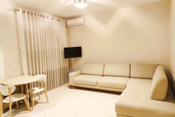 Shtepi me qera 1+1 ne Tirane - 45,000 Leke