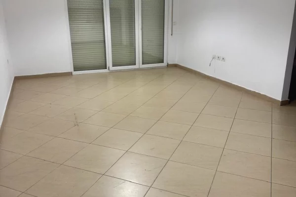 Shtepi me qera 1+1 ne Tirane - 450 Euro