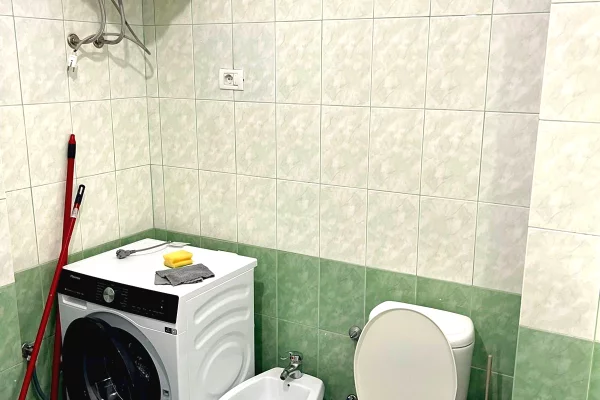 Shtepi me qera Apartament ne Tirane, 2+1, Mobilimi E mobiluar, Pagesa 55,000  Leke.