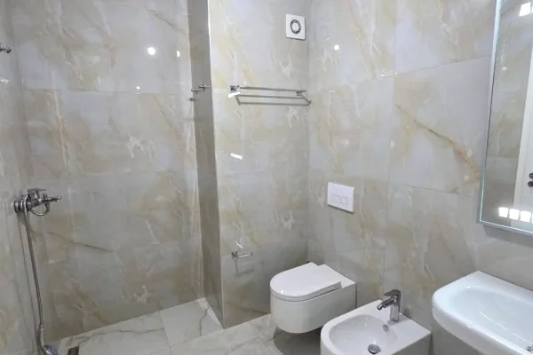 Shtepi me qera 1+1 ne Tirane - 35,000 Leke