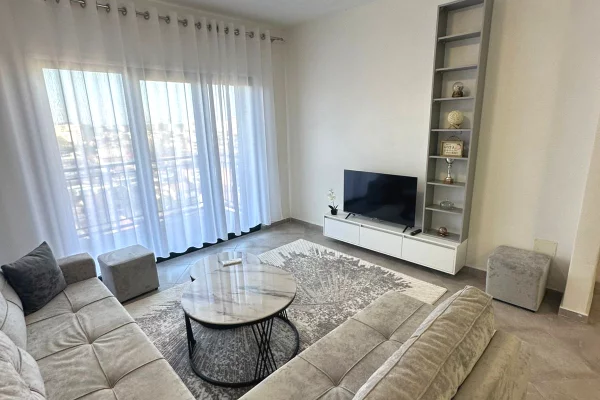 Shtepi me qera Apartament ne Tirane, 1+1, Mobilimi E mobiluar, Pagesa 550  Euro.