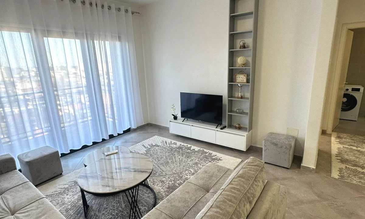 Shtepi me qera Apartament ne Tirane, 1+1, Mobilimi E mobiluar, Pagesa 550  Euro.