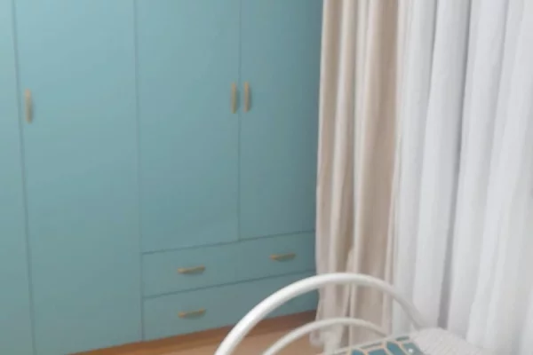 Shtepi me qera Apartament ne Tirane, 2+1, Mobilimi E mobiluar, Pagesa 50,000  Leke.