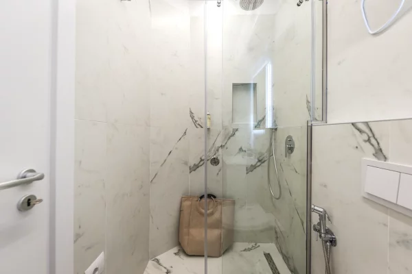 Shtepi me qera Apartament ne Tirane, 1+1, Mobilimi E mobiluar, Pagesa 70,000  Leke.