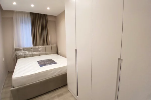 Shtepi me qera Shtepi Private ne Tirane, 1+1, Mobilimi E mobiluar, Pagesa 43,000  Leke.