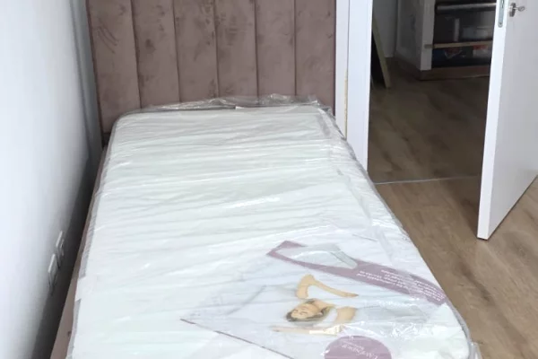 Shtepi me qera Apartament ne Tirane, 2+1, Mobilimi E mobiluar, Pagesa 50,000  Leke.