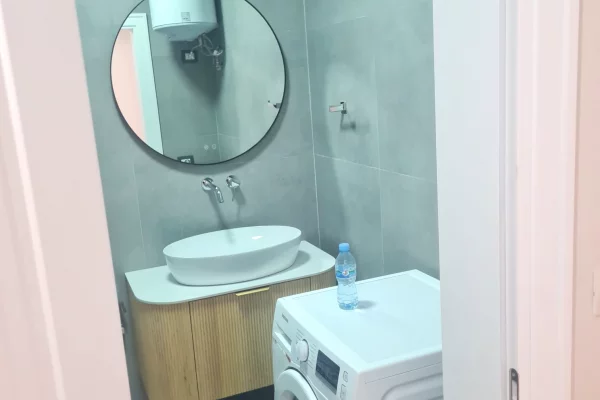 Shtepi me qera Apartament ne Tirane, 2+1, Mobilimi E mobiluar, Pagesa 70,000  Leke.